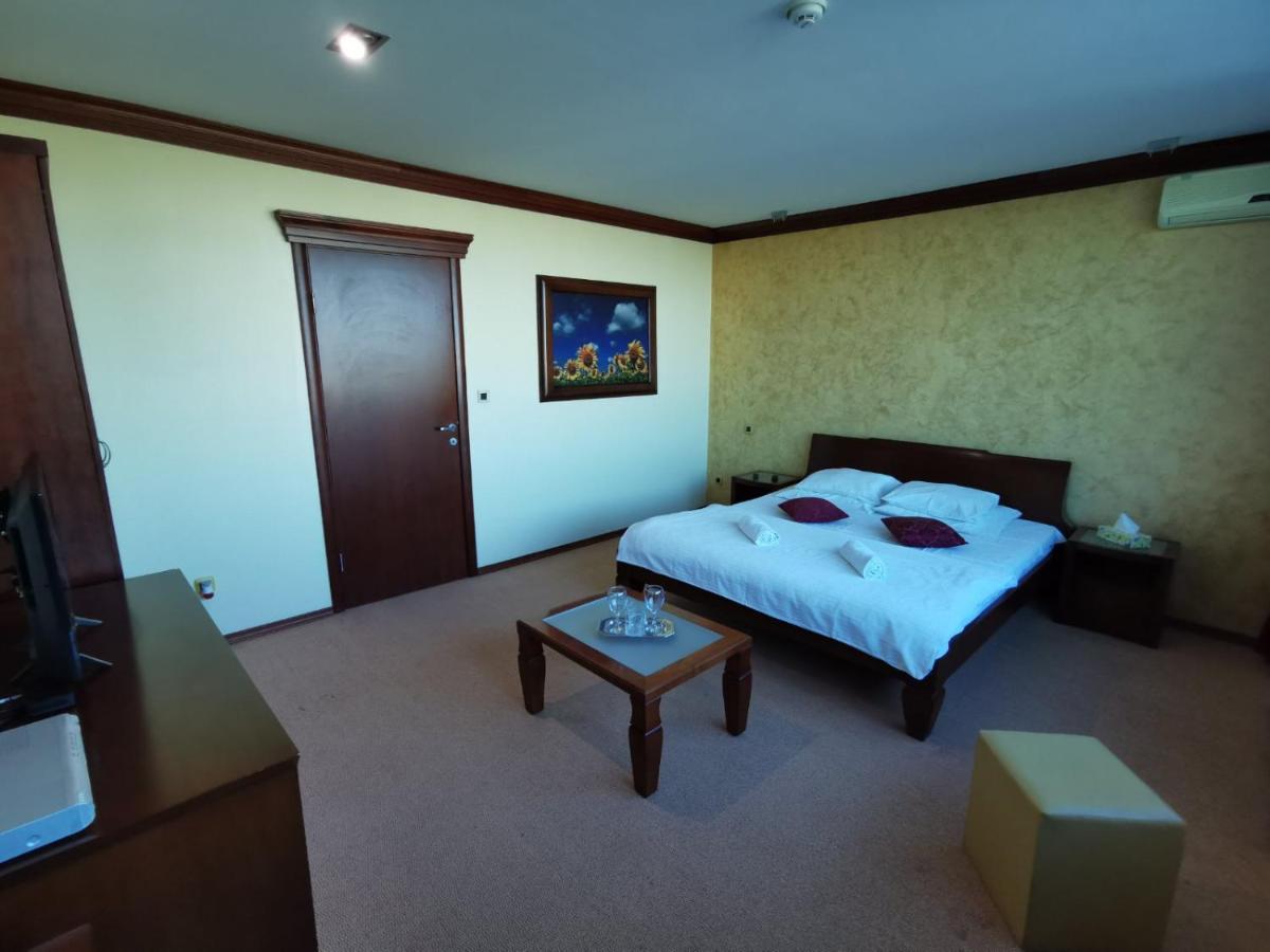 Panorama Apartman Новий Сад Екстер'єр фото